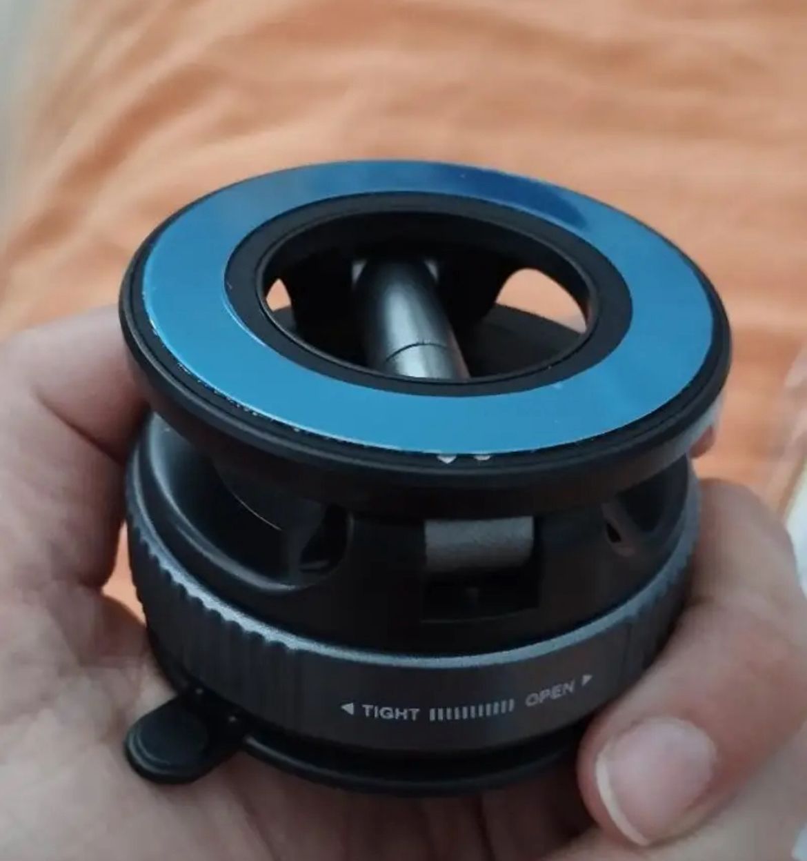 Vacuum Adsorption Magnetic Phone Holder & 360° Rotatable Car Mount Bracket